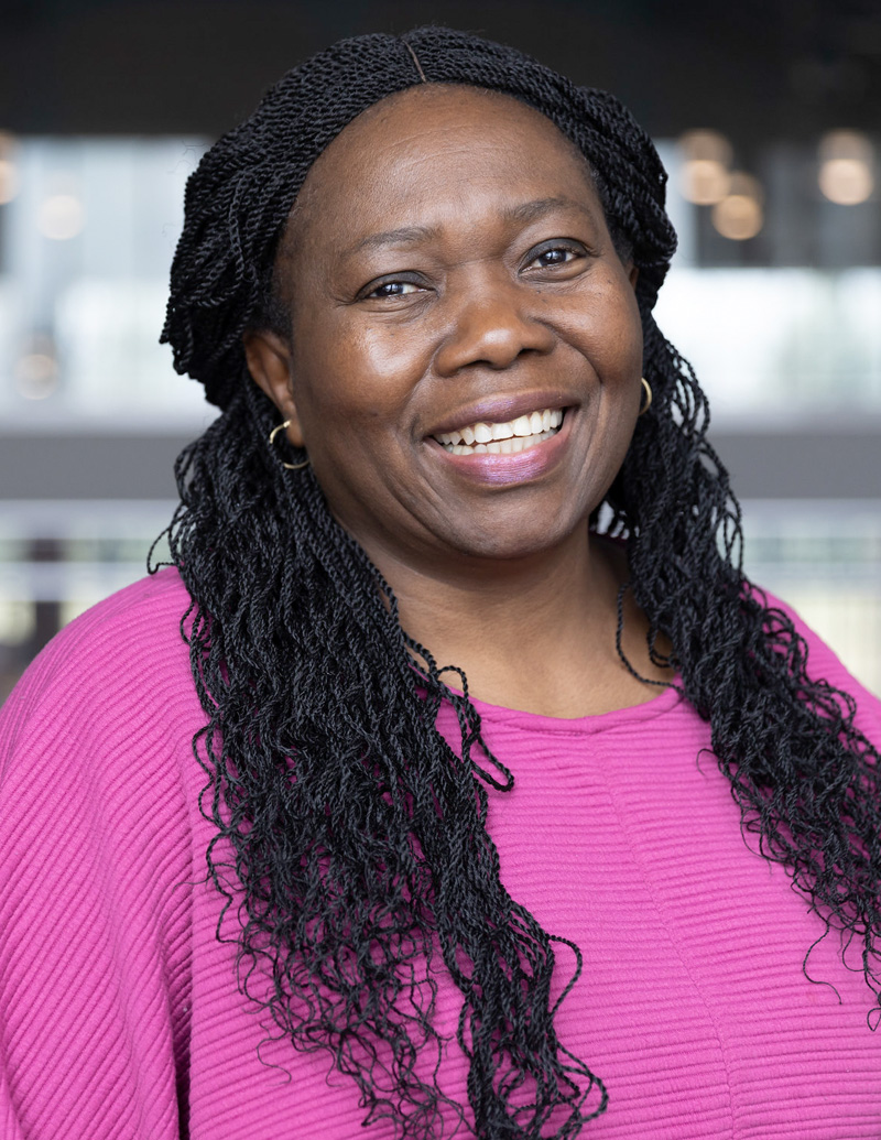 Portait of Evelyn Mbumbu