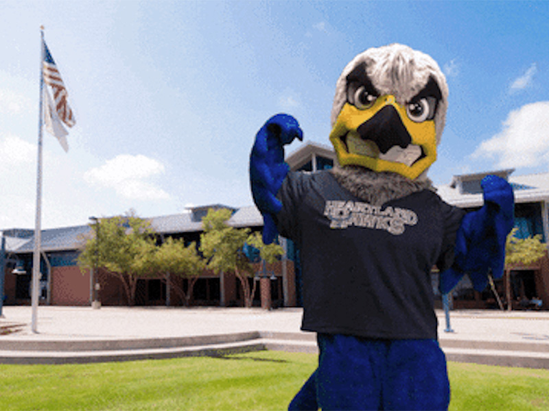 Picture of Hunter flexing on the Quad