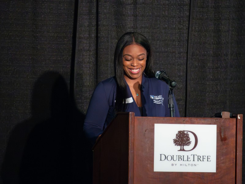 A picture of Niesha Williams at a podium